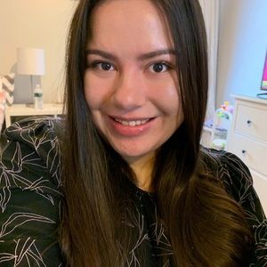 Meet your Posher, Laura